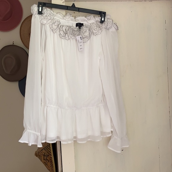 VIP by Avenue - Picture 4 of 6